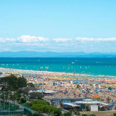 Lovely Flat Just 150M From The Beach Apartman
