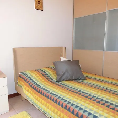 Apartment Lovely Flat Just 150 M From The