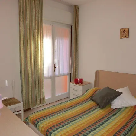 Apartment Lovely Flat Just 150 M From The