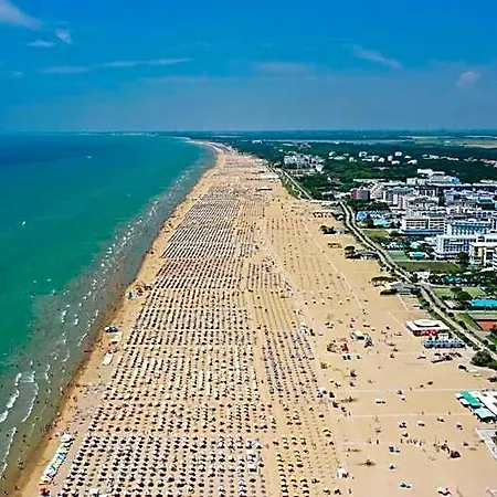 Apartment Lovely Flat Just 150 M From The Bibione