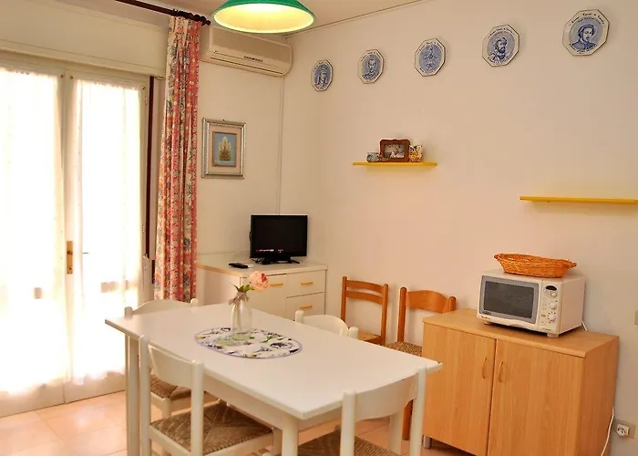 Lovely Flat Just 150mt From The Bibione